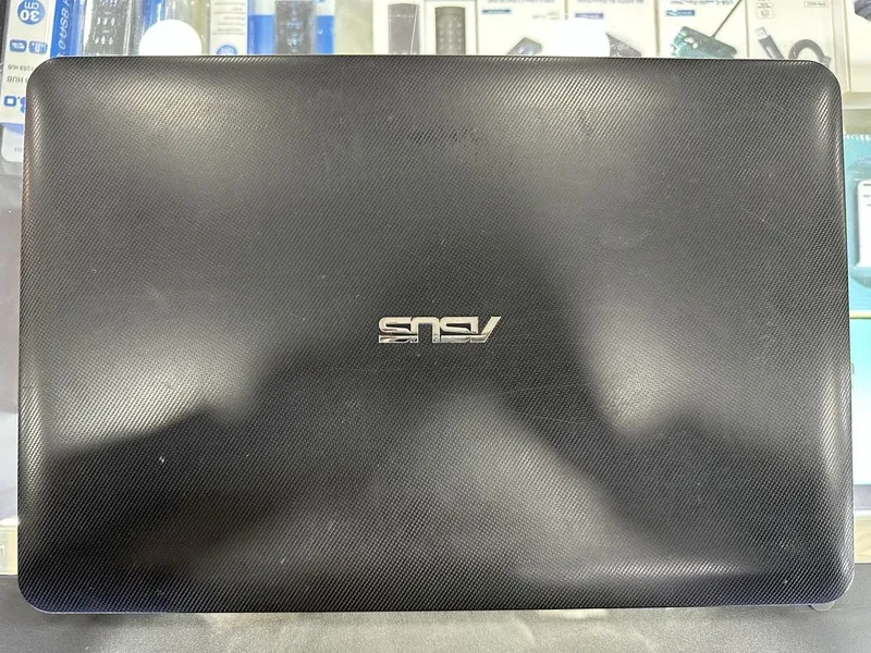 Ноутбук Asus x554l — фото 1