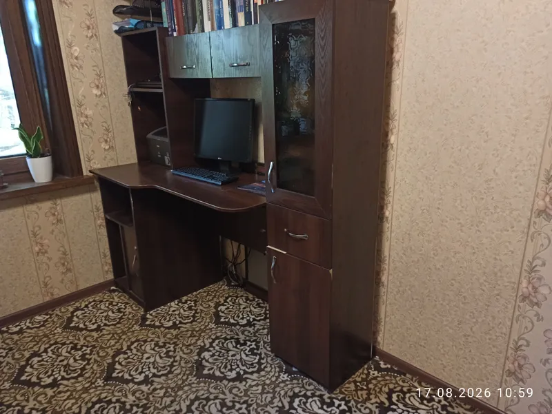 komyuter stol sotiladi 3 komyuter stol sotiladi 3