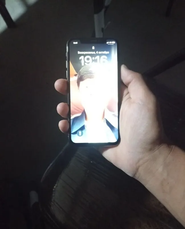iPhone XS, состояние среднее 2 iPhone XS, состояние среднее 2