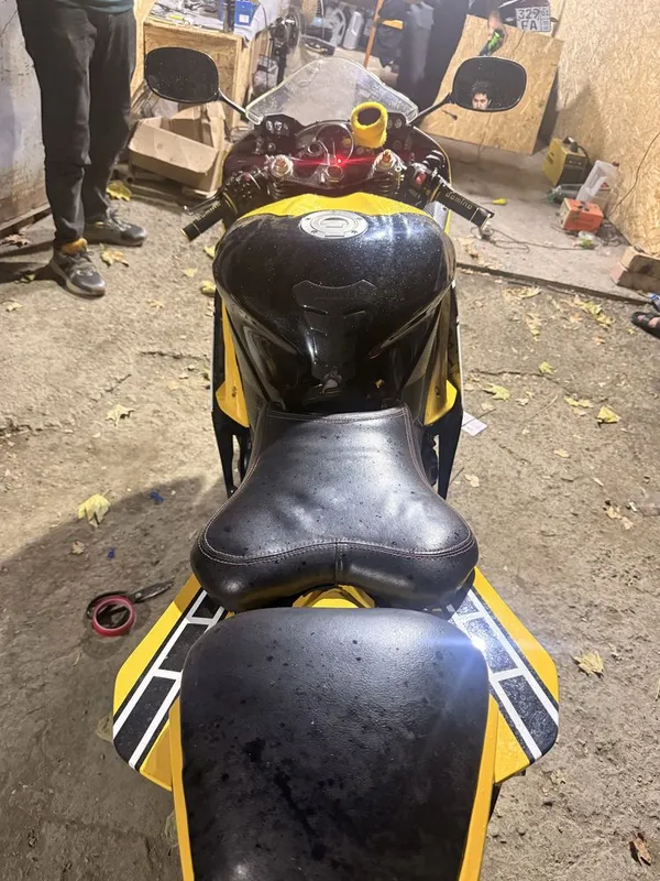 Yamaha YZF R6 2008 4