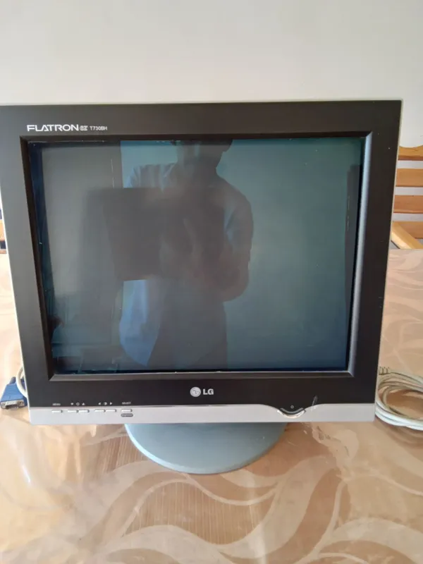 Монитор LG Flatron ezT730BH 2 Монитор LG Flatron ezT730BH 2