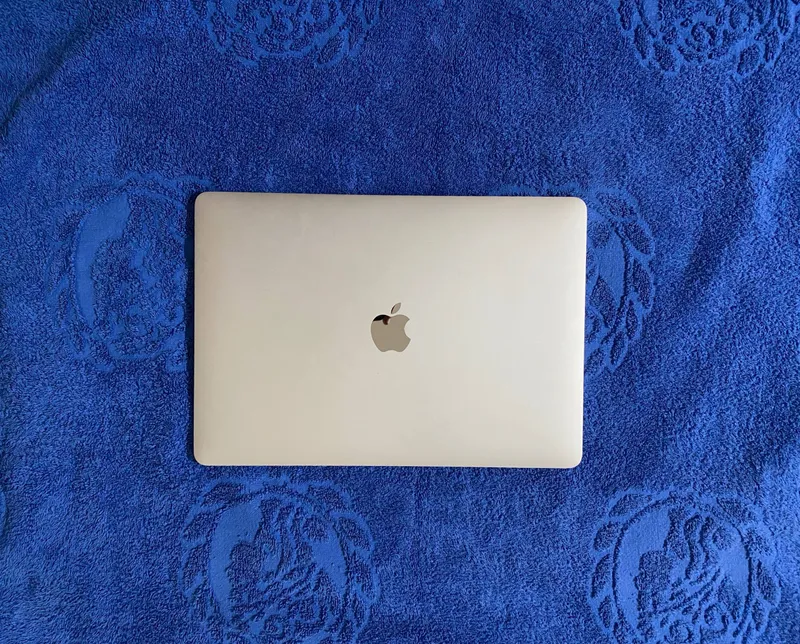 MacBook Pro Air 13 8/256