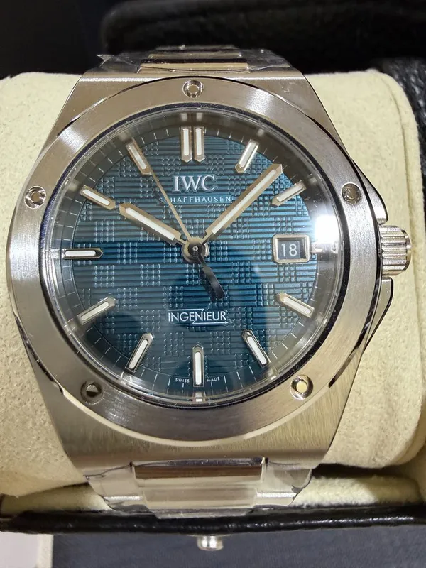 IWC Ingenieur 40mm Aqua Dial ref:328903 2