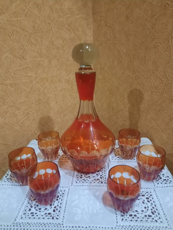 Коллекционный, винтажный набор: графин и 6 стопок. Ручное травление ви 8