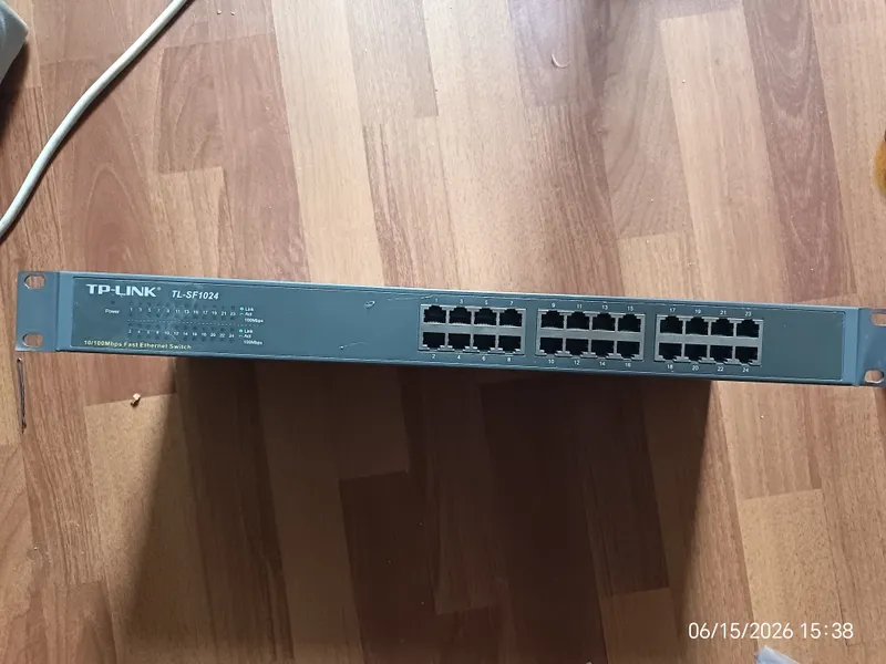 TP-LINK TL-SF1024 10/100Mbs Switch, kommutator