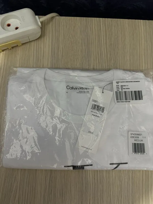 Футболка Calvin Klein. p-L. — фото 5