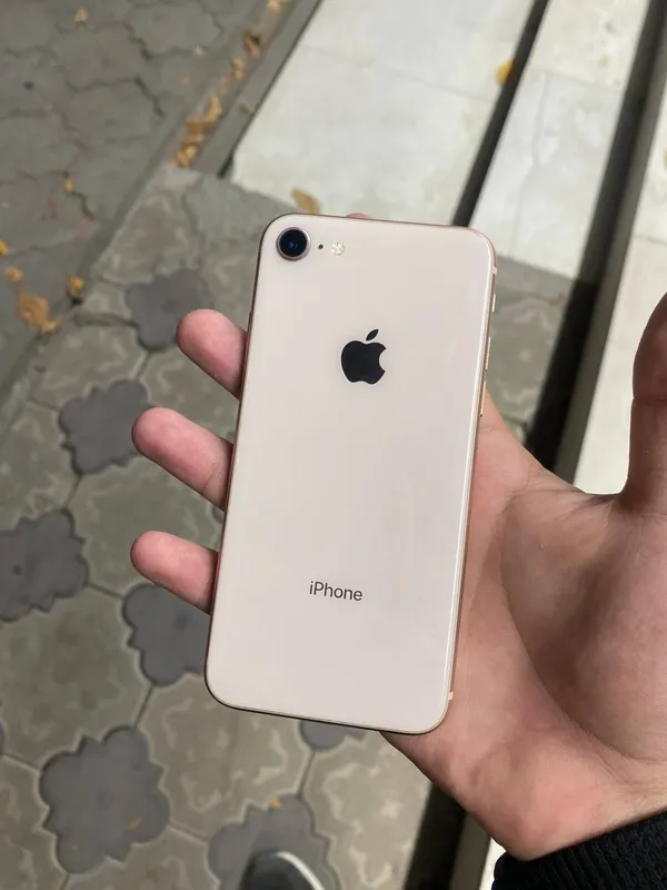 iPhone 8 LL/A Gold 64GB 1 iPhone 8 LL/A Gold 64GB 1