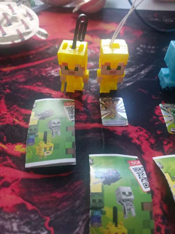 Продаю фигурки колекция Kinder Minecraft — фото 1