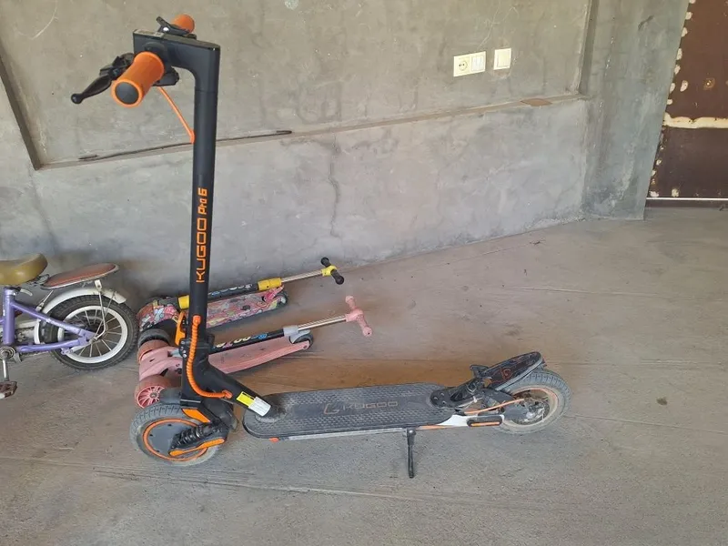 Kuggo elektron samokati 1 Kuggo elektron samokati 1