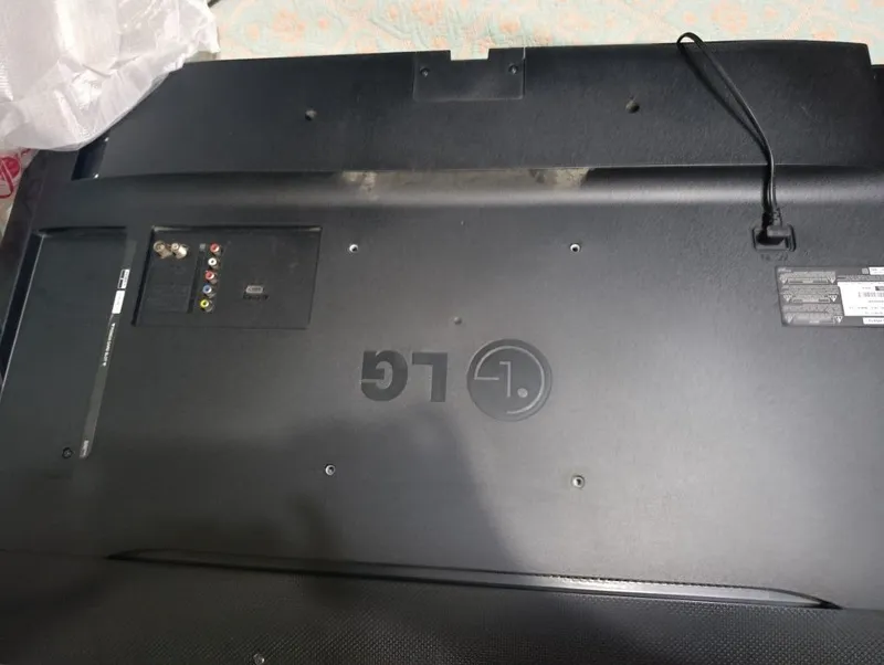 Телевизор LG идеал 1