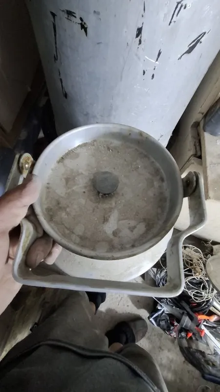 Продам б/у алюминиевую флягу 40л и бидон 10л — фото 2