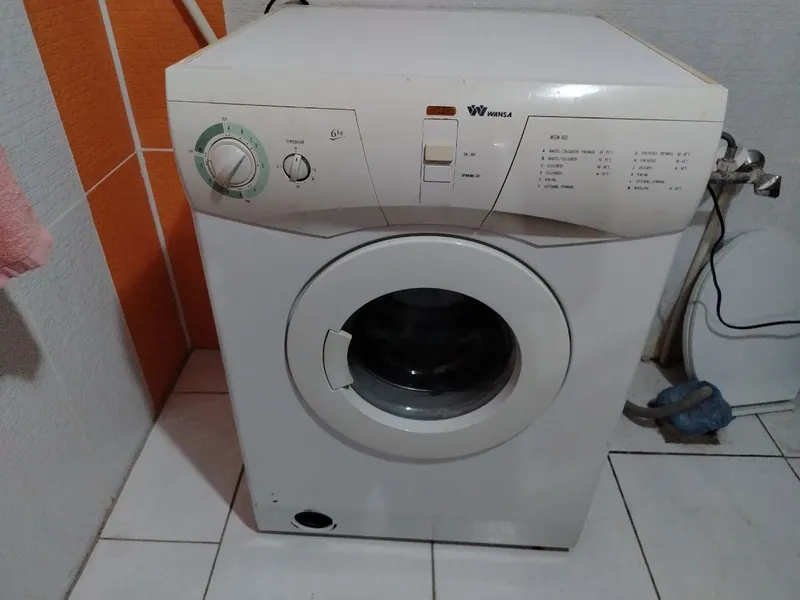 Avtomat kir yuvish mashinasi