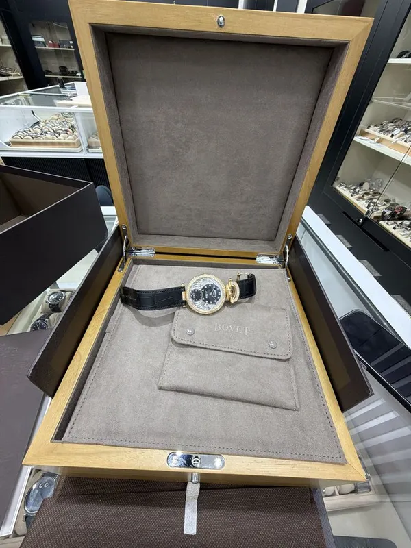 Bovet 19Thirty 18K 5