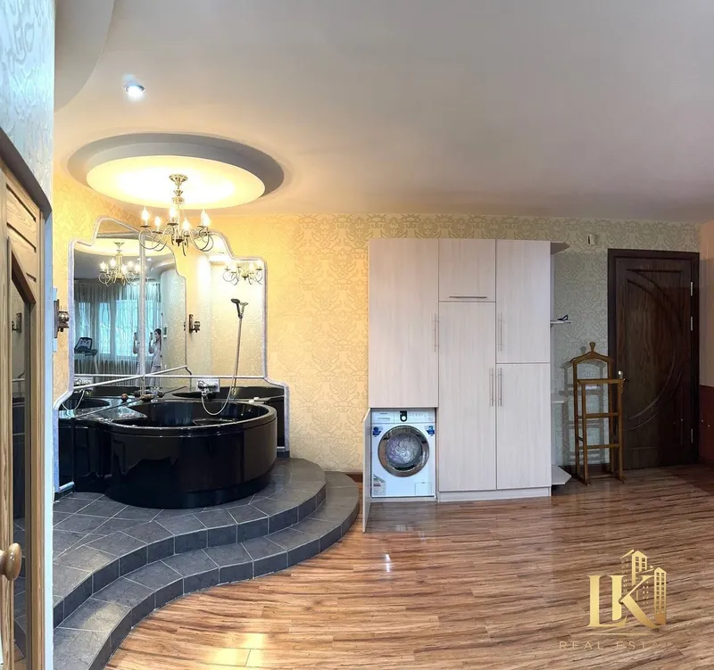 Продаётся 7-комнатная квартира, 286 м², 6/10, Яккасарайский район (Ракат махалля) — фото 9 Продаётся 7-комнатная квартира, 286 м², 6/10, Яккасарайский район (Ракат махалля) — фото 9