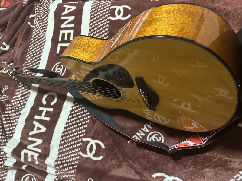 Gitara Yamaha FSX 800 orginal holati yangidey. 4 Gitara Yamaha FSX 800 orginal holati yangidey. 4
