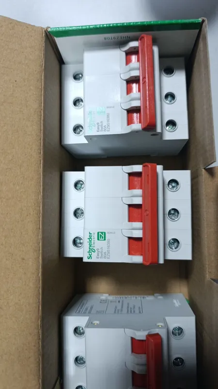 Контактор модульный, Schneider electric. GC серия. 5 штук в наличии — фото 1