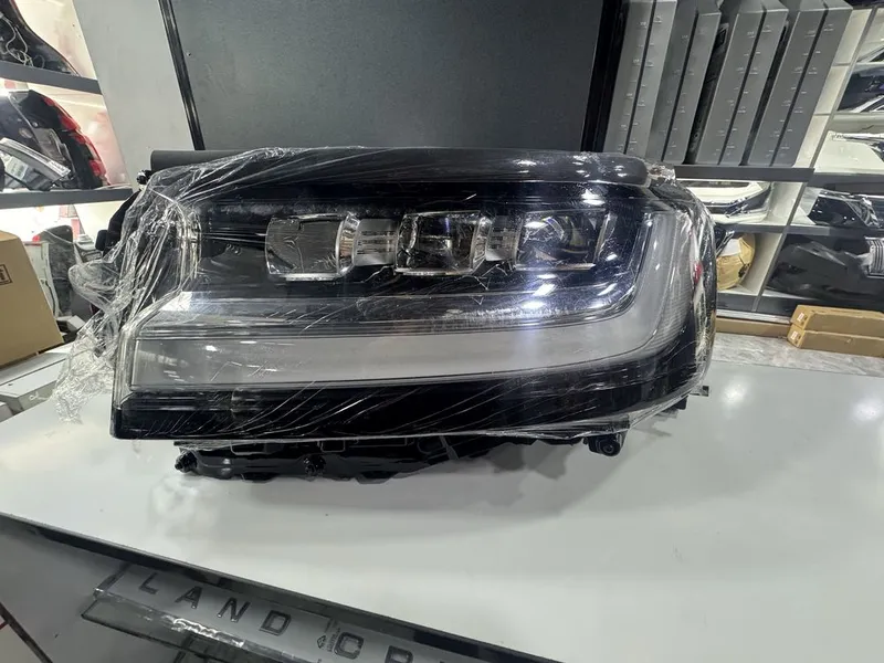 Toyota Land Cruiser 300 Fara orginal Lh 2