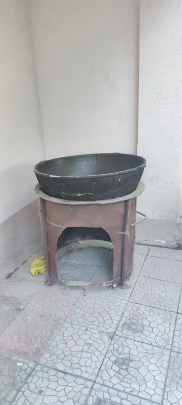 Qozon òchogi bilan sotiladi Qozon òchogi bilan sotiladi