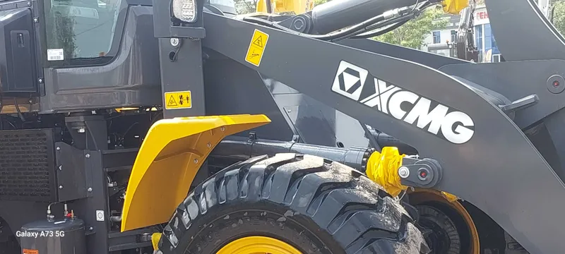 Фронтальный погрузчик Сергели Yema XCMG XC938 1.8 2.1 куба длин — фото 1