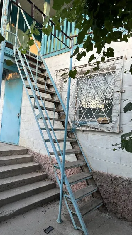 Dacha hovli sotiladi 8 sotih 8 Dacha hovli sotiladi 8 sotih 8