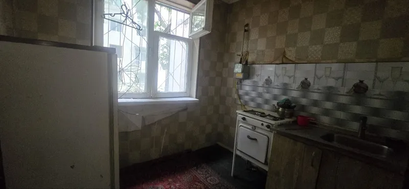 Чирчик шахар Троицкий 14-мактаб ёнида — фото 2