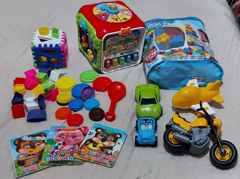 Игрушки развивающие 3 Игрушки развивающие 3