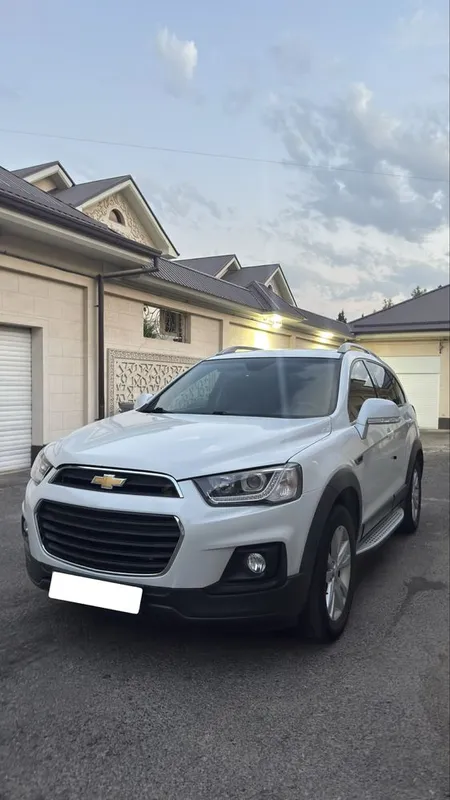 Chevrolet Captiva 4 avtomobili sotiladi 2 Chevrolet Captiva 4 avtomobili sotiladi 2