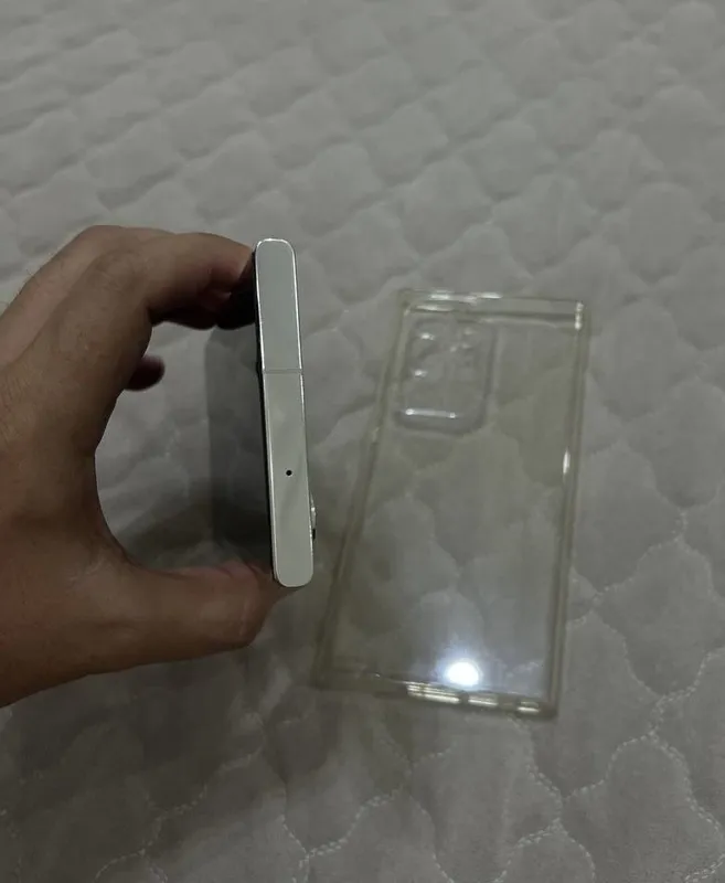 Samsung S23 Ultra, Koreyskiy, IMEI bor 4 Samsung S23 Ultra, Koreyskiy, IMEI bor 4
