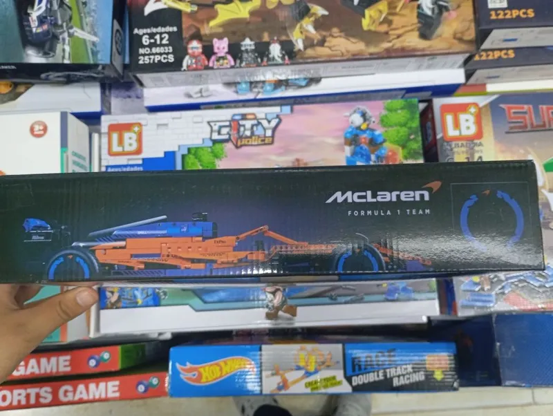 LEGO Technic 42141 McLaren Formula 1 Race Car 3