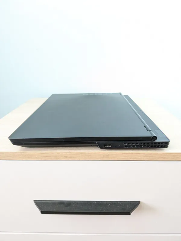 Lenovo Legion i5 8300H/16/512/GTX 1050 4 Lenovo Legion i5 8300H/16/512/GTX 1050 4