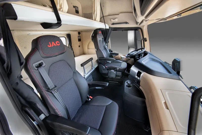 JAC Q7 (6x4) tyagachi sotiladi — safarga tayyor 6