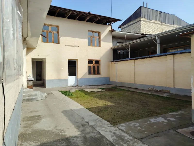 Продаётся двор (ховли) в Уchtepa, 2,57 сотки, улица у мечети 2