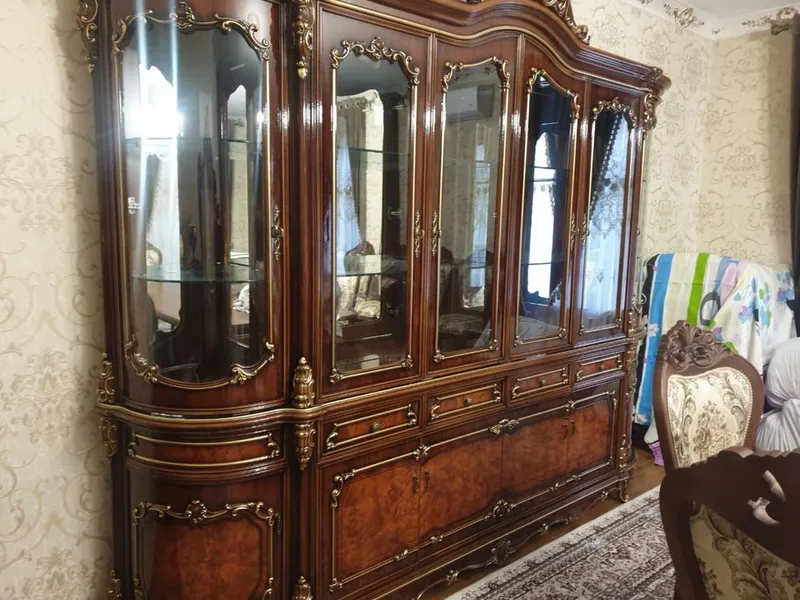 Продаю мебел для гостинной Камплект Горка и Камот 2