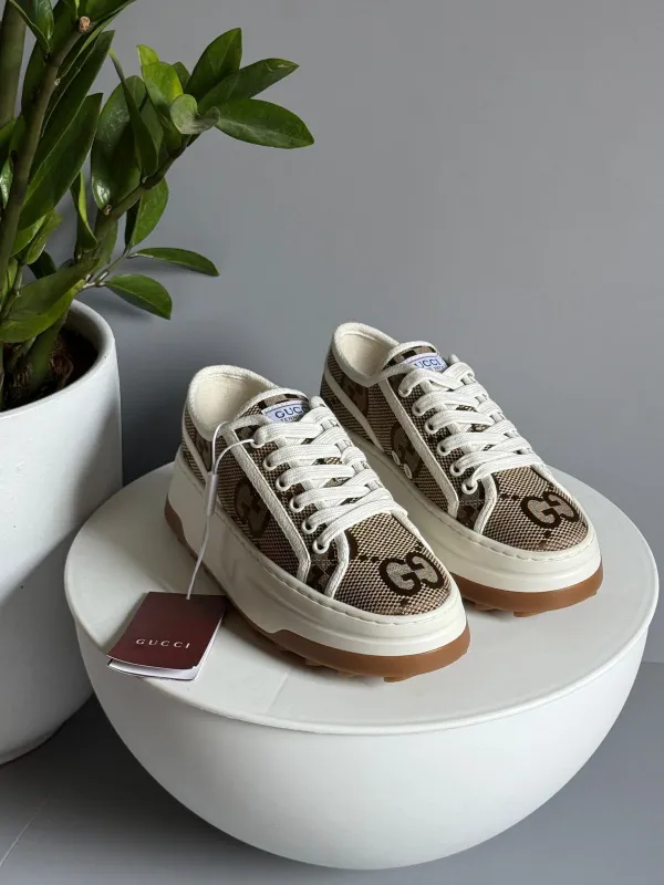 Gucci: platformadagi klassik krossovkalar 3 Gucci: platformadagi klassik krossovkalar 3