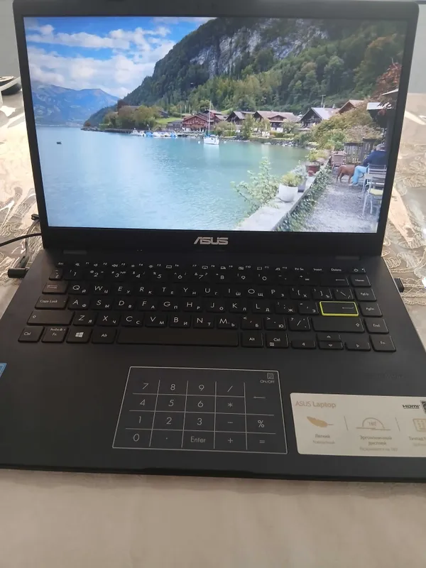 Asus E410MA 64gb 1