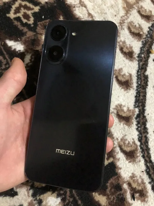 Meizu Mblu 21 4+4\64 Gb bor bitta aybi rasmda