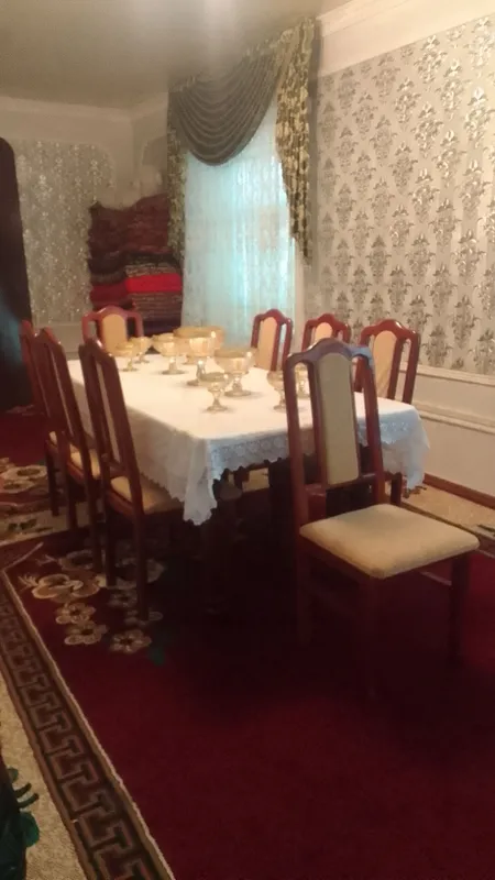 eskicha uslubda mebel