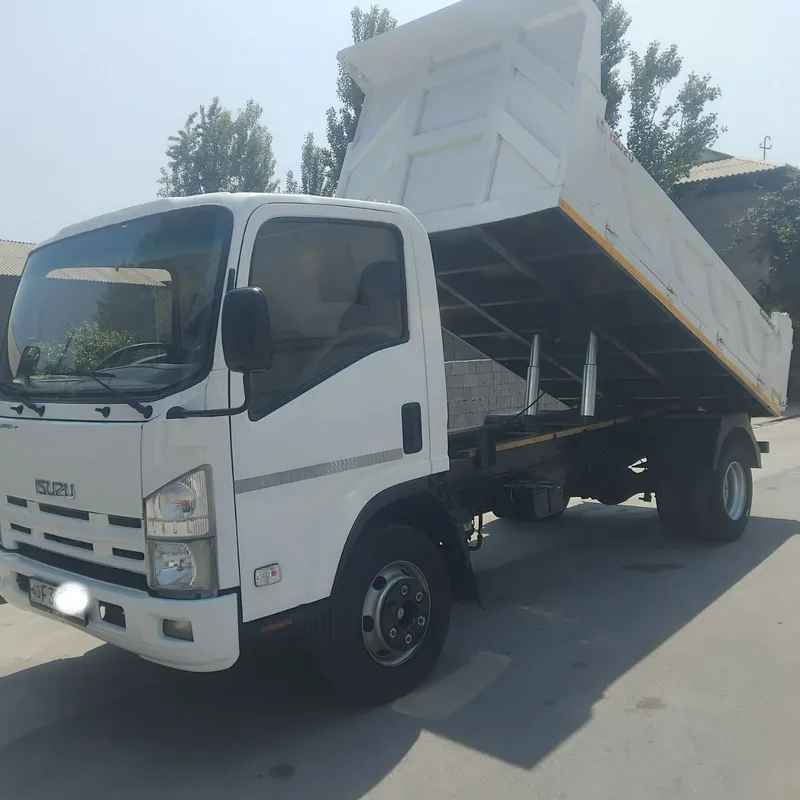 Isuzu samasval NPR 82L