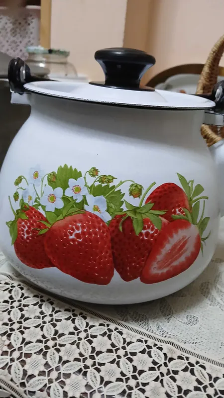 Чайники большие. 2