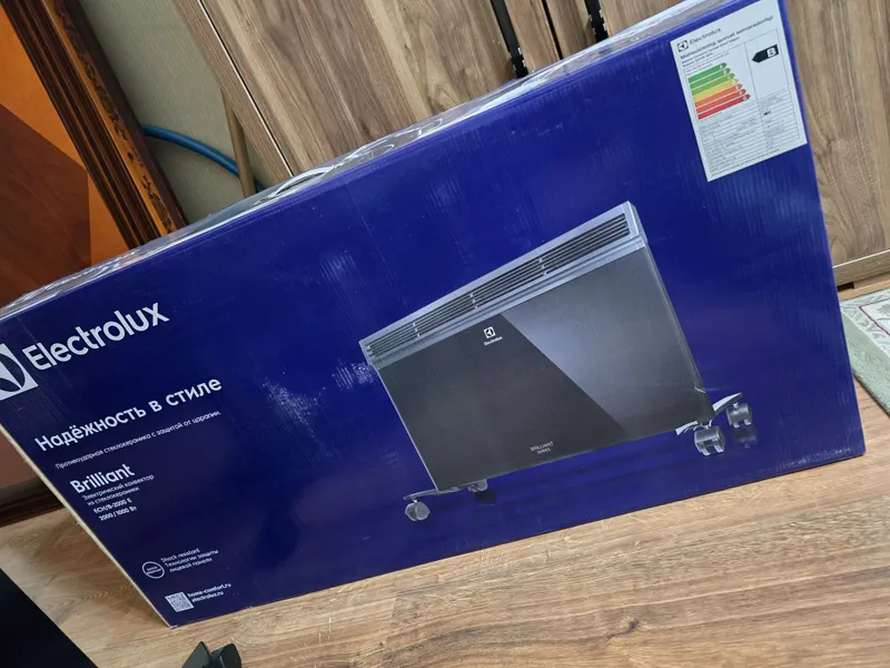 Электрический конвектор из стеклокерамики Electrolux 2 Электрический конвектор из стеклокерамики Electrolux 2