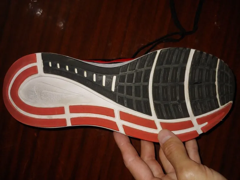 Продам муж кроссовки Nike 3