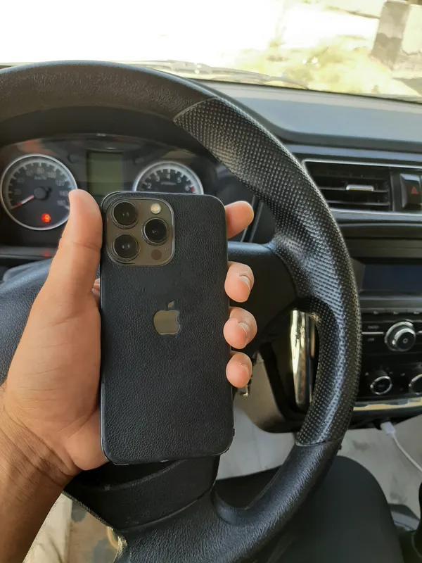 Iphon  13 pro 1