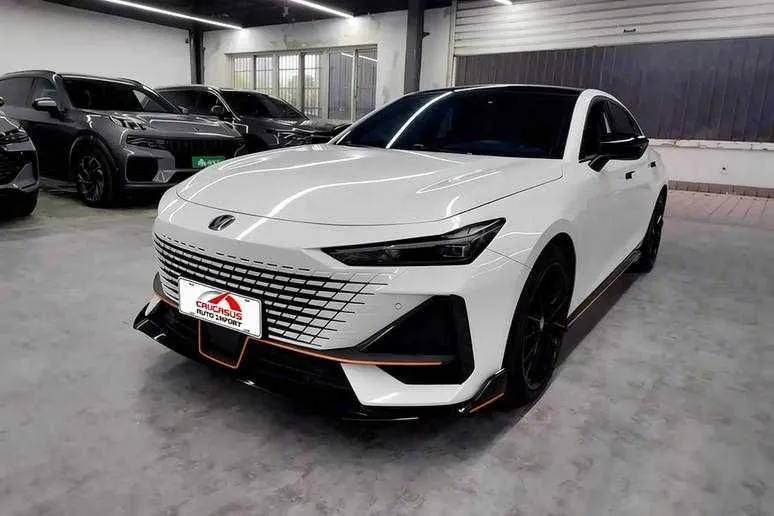 Changan UNI-V 1.5T Sport