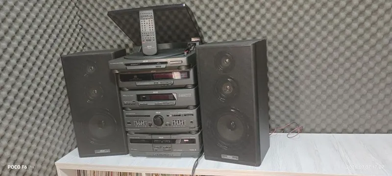 Музыкальный центр Akai AX-M430 с пультом и проигрывателем 1 Музыкальный центр Akai AX-M430 с пультом и проигрывателем 1