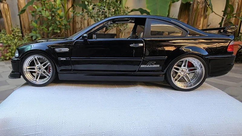 моделька 1:18 BMW E39 купе. — фото 2