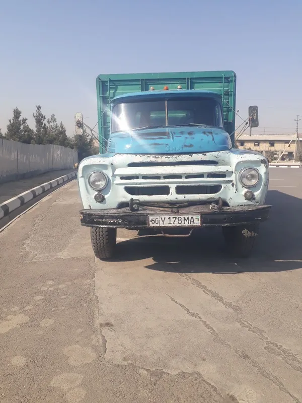 Zil 130 sotiladi
