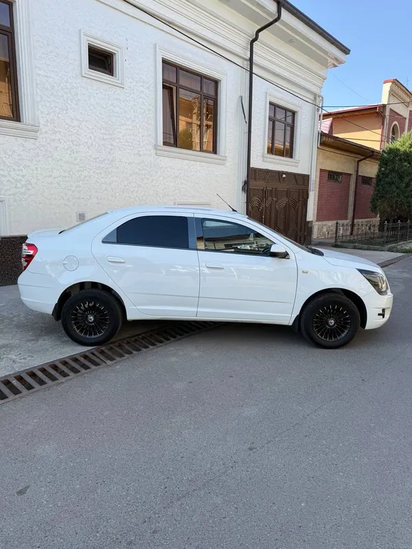 Chevrolet Cobalt 2022 год, автомат 4