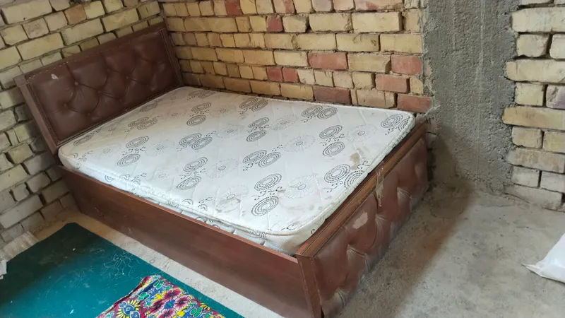 yumshoq mebellar sotiladi srochna narx kelishiladi 4