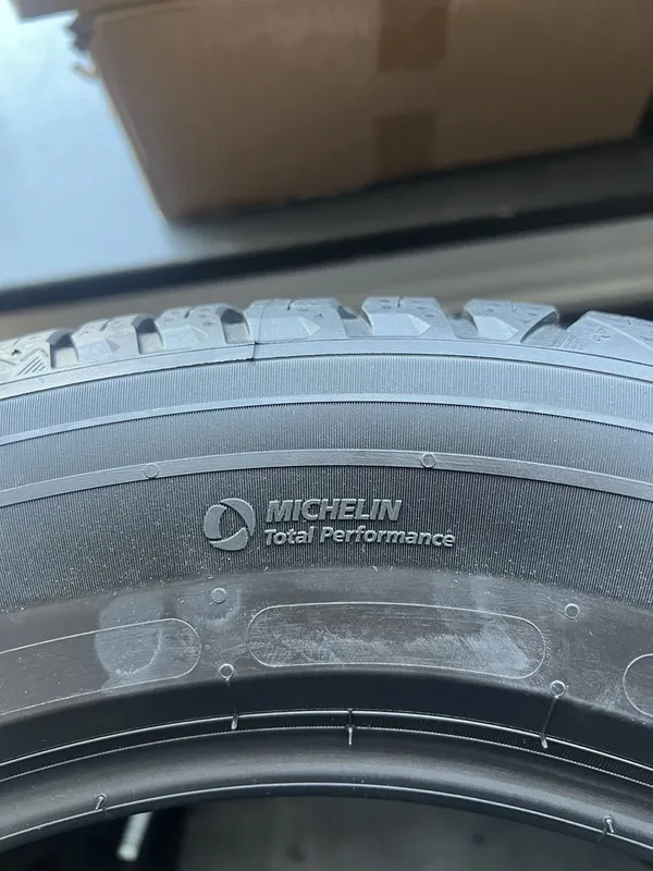 Shina Balon Michelin Мишлен 205/60 R16 CrossClimate 3 5 Shina Balon Michelin Мишлен 205/60 R16 CrossClimate 3 5