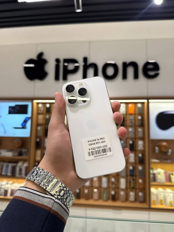 iPhone 16 Pro iPhone 16 Pro